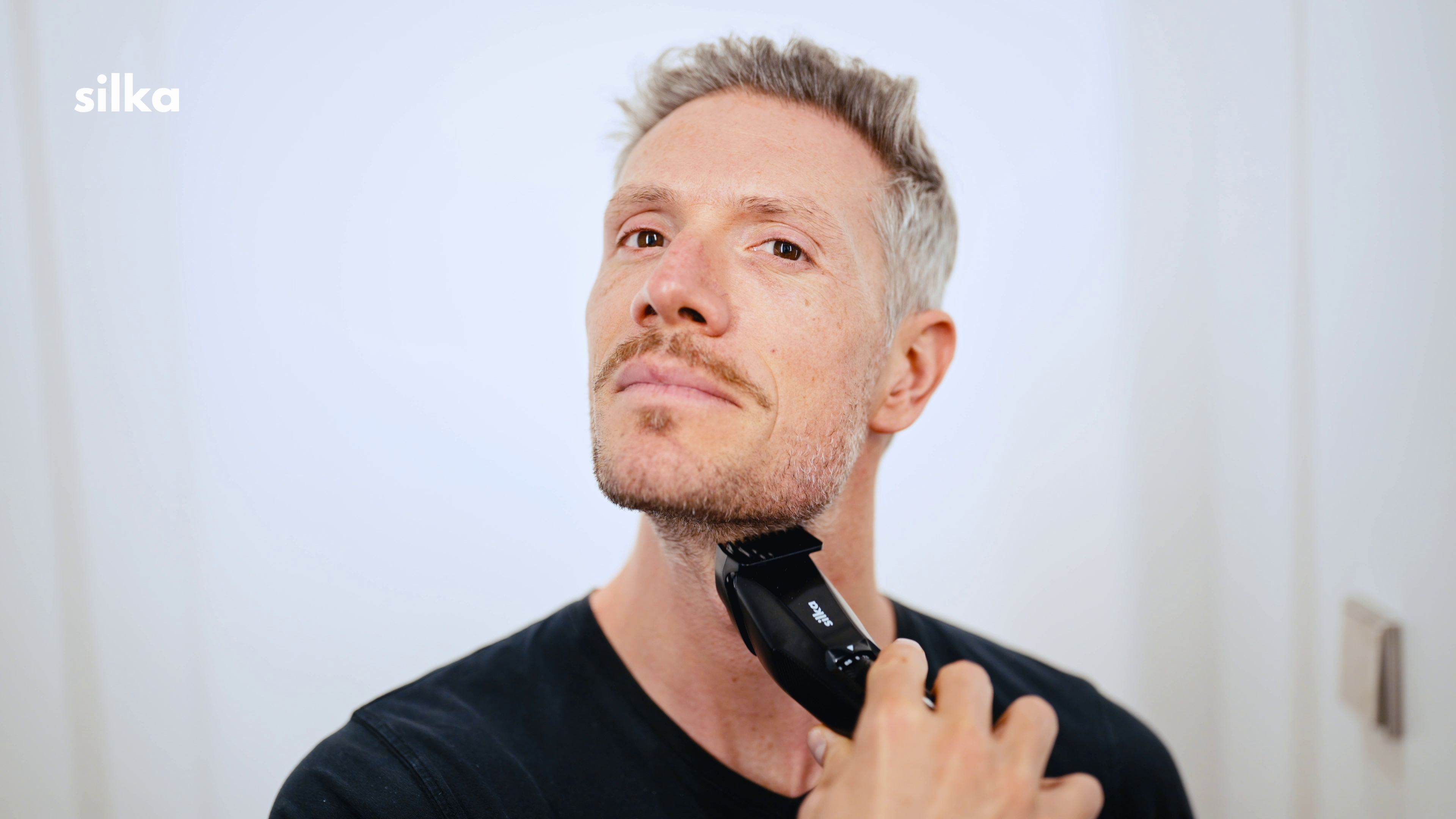 BEARD TRIMMER